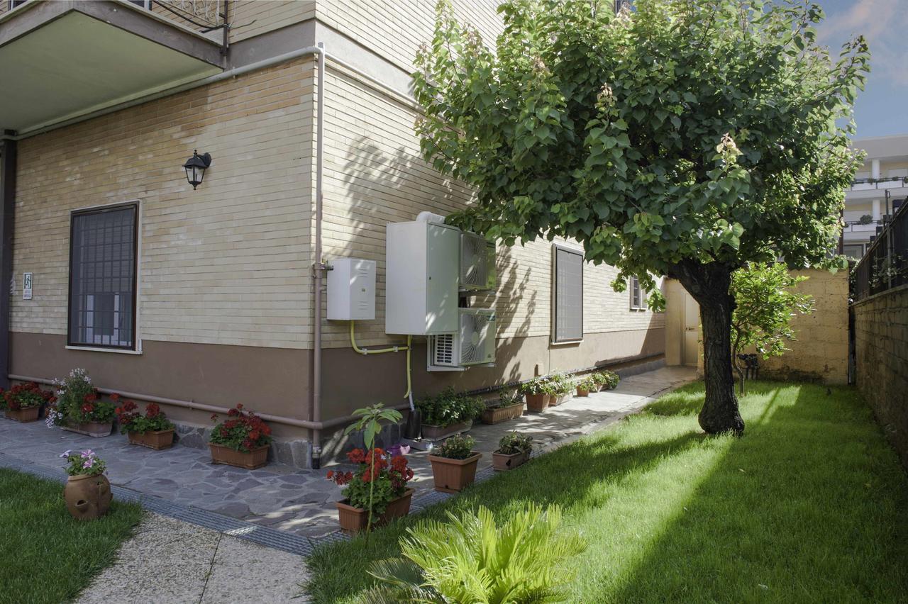 Il Giardino Dell'Eden Bed and Breakfast Acilia Exteriör bild